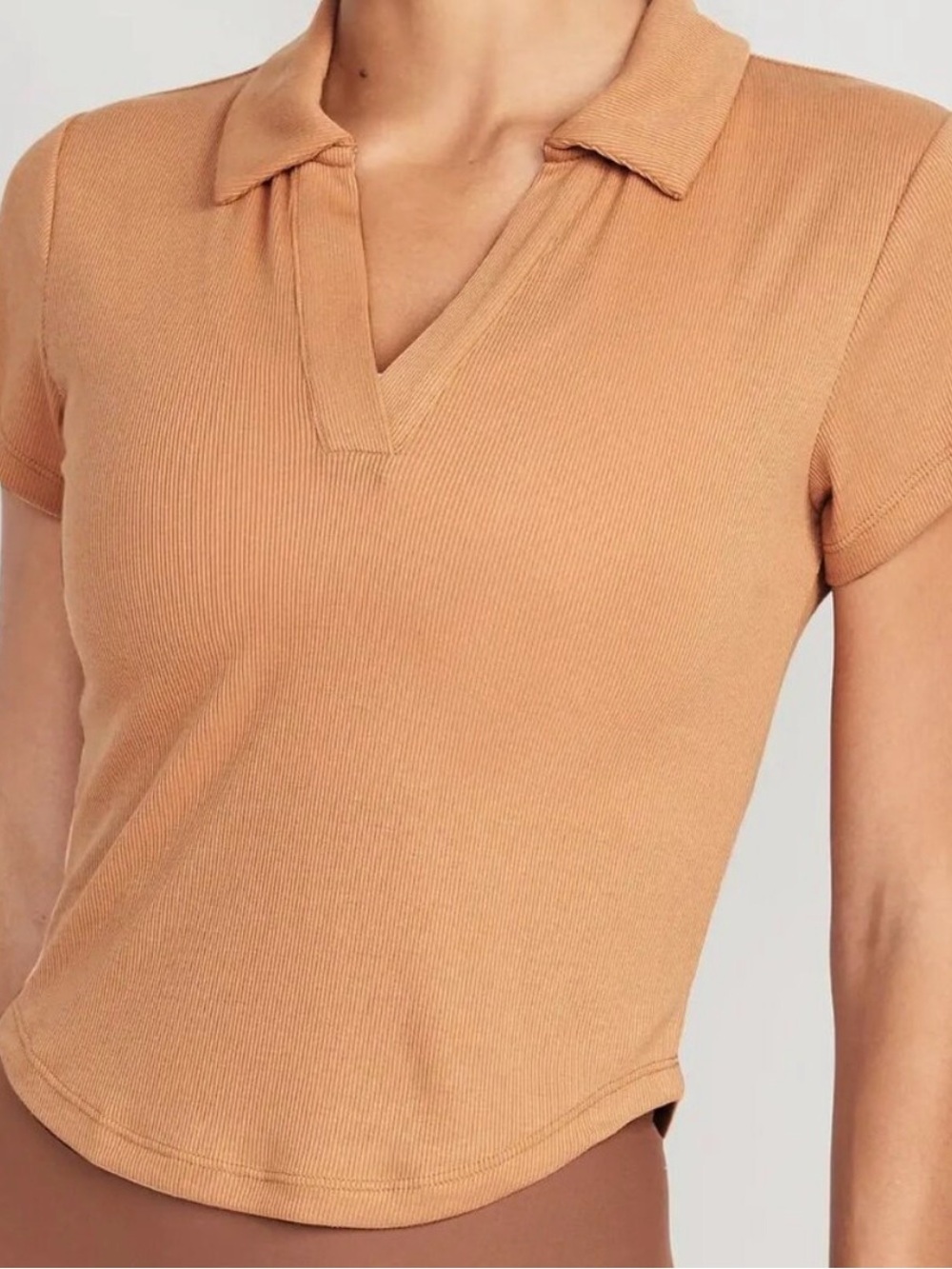 Old Navy Ribbed V-Neck Polo Crop Top — Tan